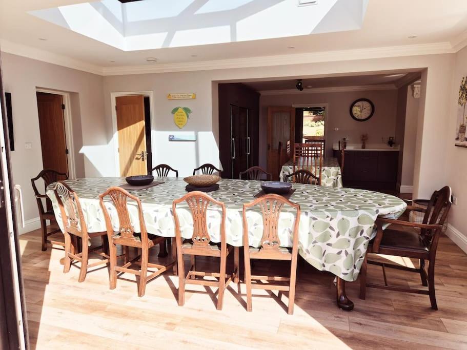 Large 4 Bedroom House On The River Wensum Sleeps 13 Norwich Ngoại thất bức ảnh