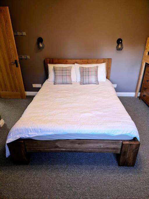 Large 4 Bedroom House On The River Wensum Sleeps 13 Norwich Ngoại thất bức ảnh