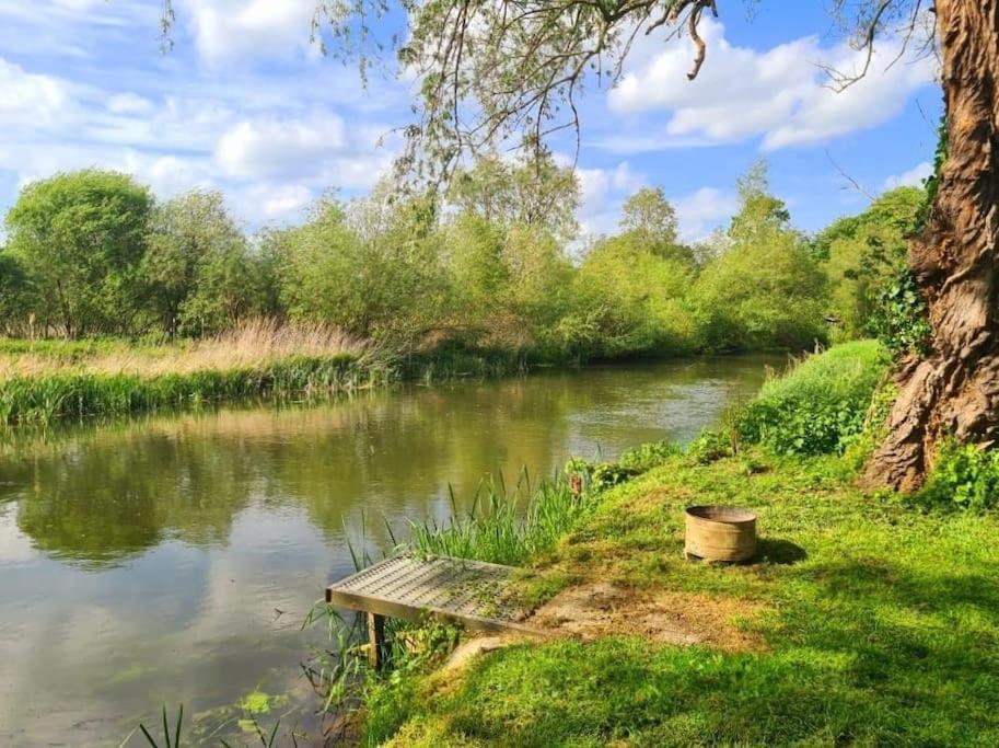 Large 4 Bedroom House On The River Wensum Sleeps 13 Norwich Ngoại thất bức ảnh