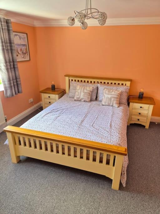 Large 4 Bedroom House On The River Wensum Sleeps 13 Norwich Ngoại thất bức ảnh